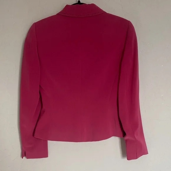 Elegant Fuchsia Blazer - Picture 3 of 3